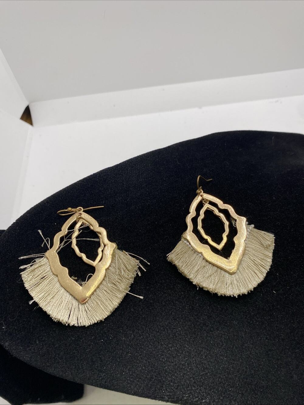 Womens Vintage Fan Style Earrings